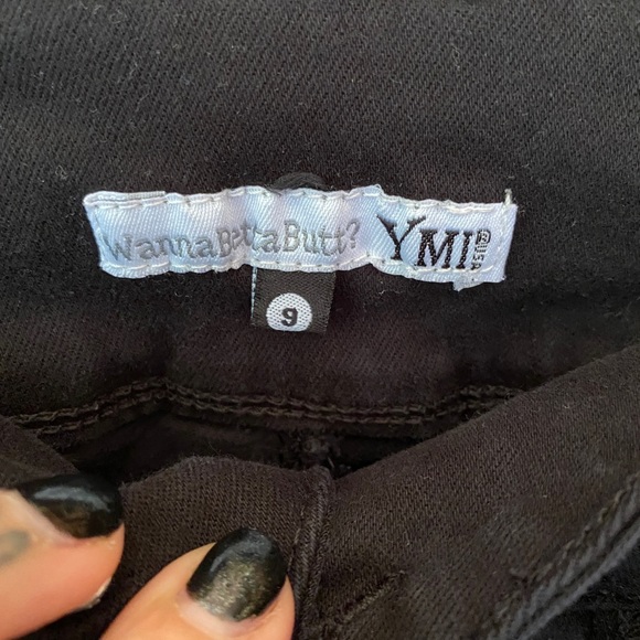 Distressed jeans - Picture 4 of 8